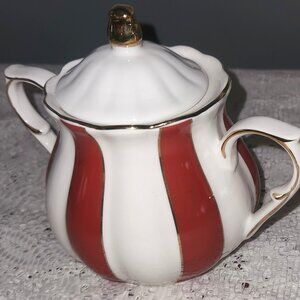 Grace's Teaware Red, White with Gold  Scallop Creamer and Sugar Bowl